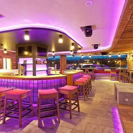 מלון Harakiri Partyhouse