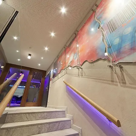Отель Harakiri Partyhouse 3*