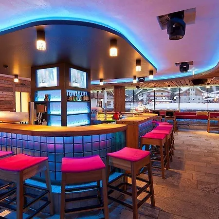 Отель Harakiri Partyhouse Майрхофен