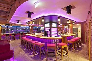 Harakiri Partyhouse Hotel